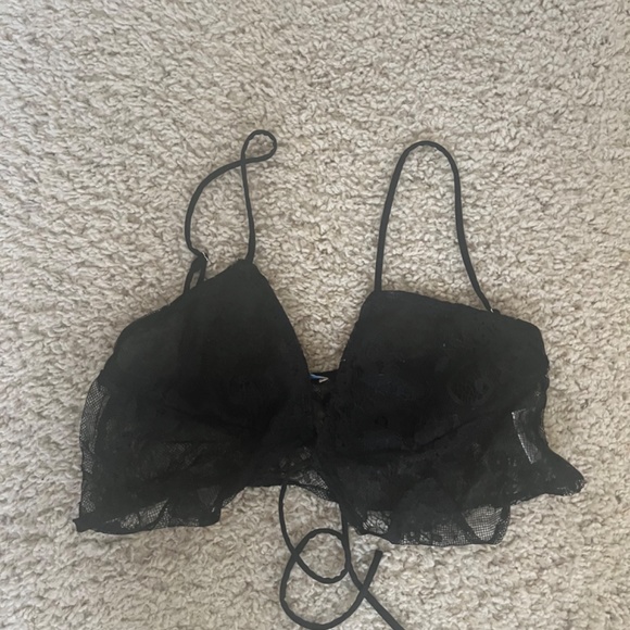 Verge Girl Lace Tie Top - Picture 2 of 3